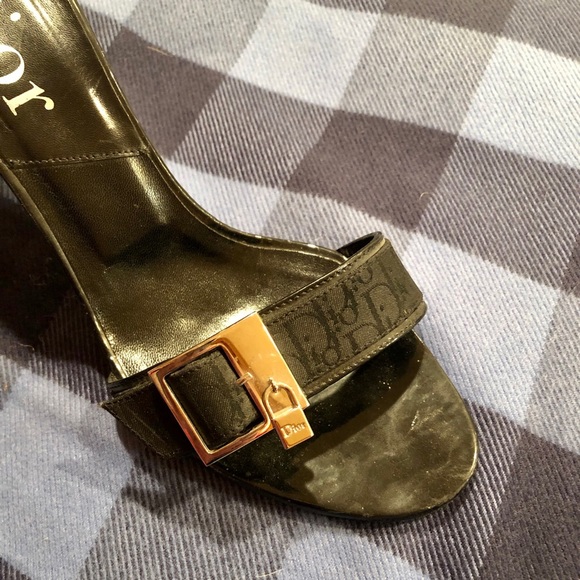 Dior Vintage Trotter Heel with Monogram Fabric - Picture 4 of 8